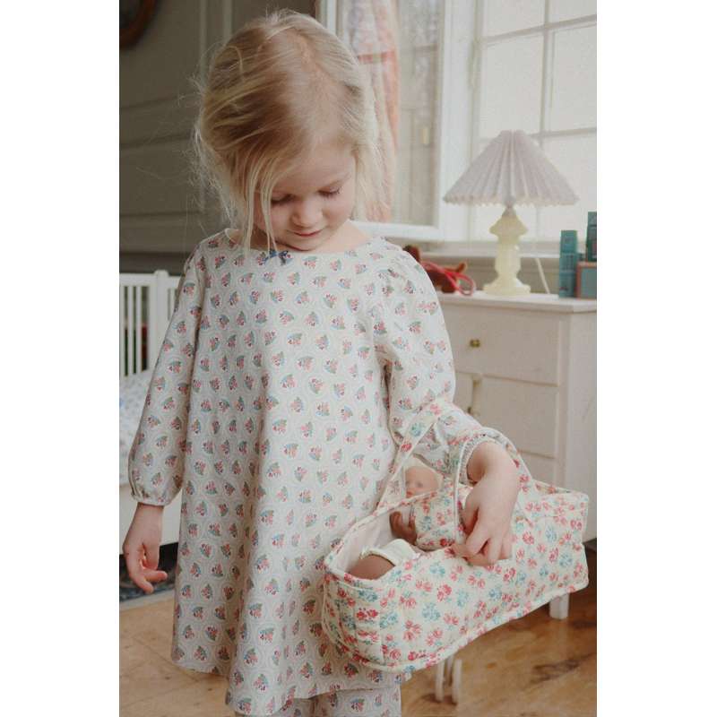 Konges Sløjd Babydukken Lea m. Babylift - Lumina