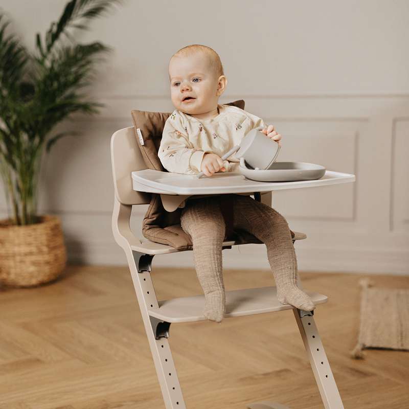 Leander Louie™ Højstol m. Babyindsats - Cappuccino