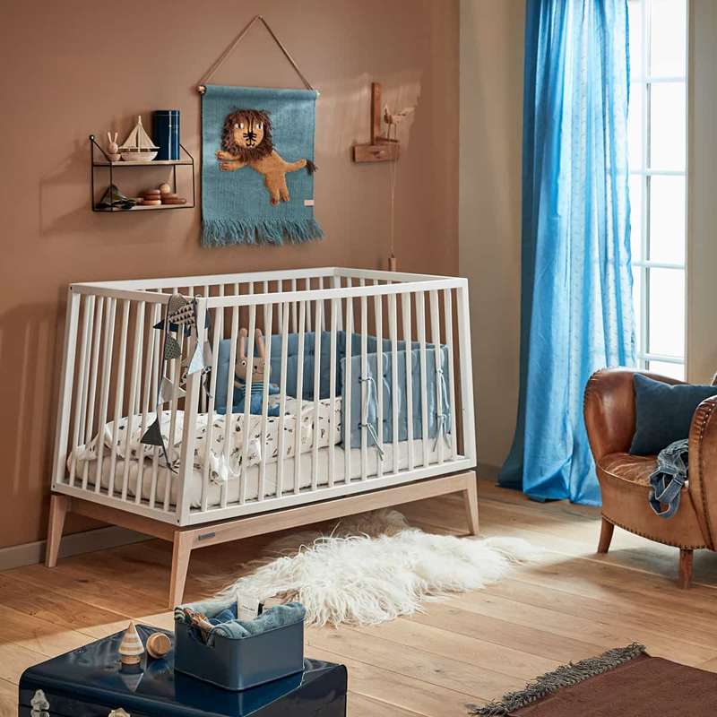 Leander Babysengetøj 70x100 cm - Forrest - Dusty Blue