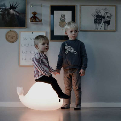 Filibabba Hvalen Christian - LED Gulvlampe (60 cm.)