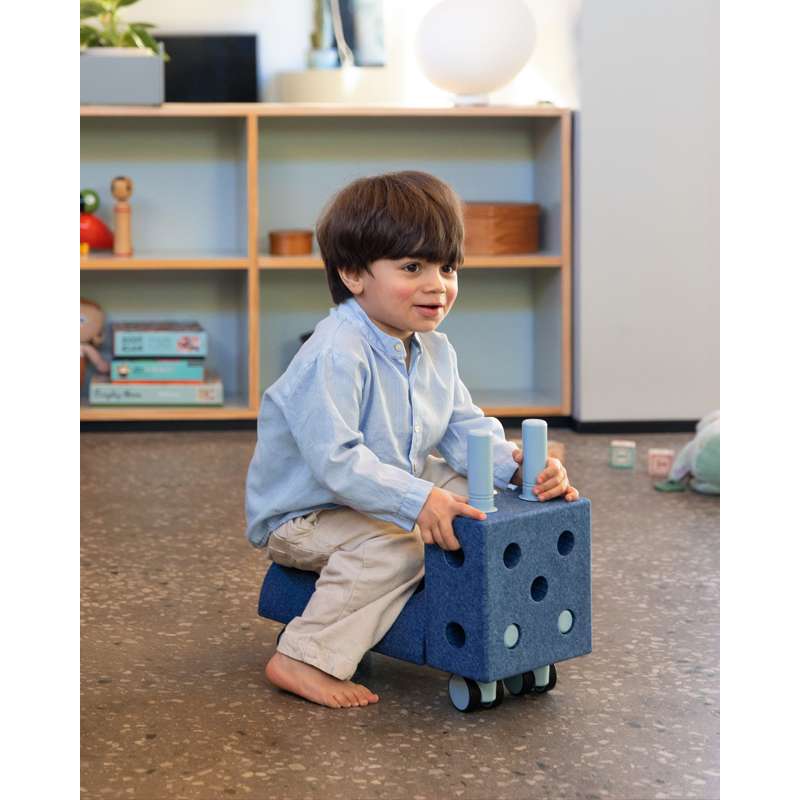 MODU Tiny Ride - Lille Gåbil - Deep Blue/Sky Blue