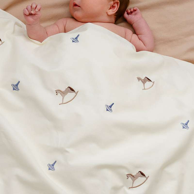 Cam Cam Copenhagen Sengetøj - Baby - Broderet - GOTS - Vintage Toys